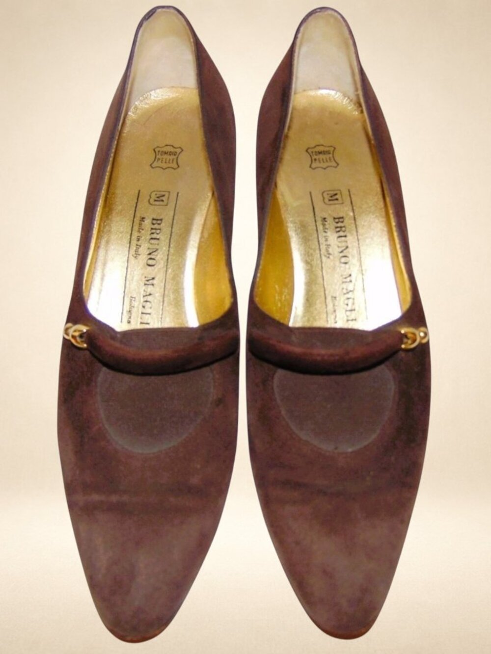 Bruno Magli Brown Suede Pumps Italy Gold Horsebit Low Heel Shoes Women's 8.5 AAA